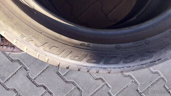 Prodám 2 x letní pneu Pirelli 255/45/19 - 7