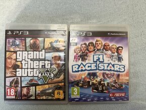 Playstation 3 - 500 Gb, 2 ovladače, 7 her, napájecí kabel - 7