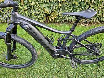 29" celoodpružené ELEKTROKOLO GIANT, rám 16(S) XT - 7