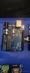 2x Arduino UNO, 2x ESP32 WIFI, MotorShield, CNCShield, GSM - 7