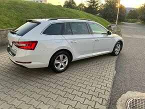 Škoda Superb 1.6 TDI 88KW krásný stav super cena - 7