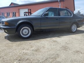 BMW 730i e32 - 7