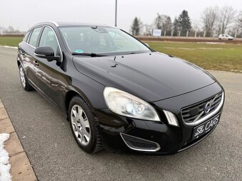 VOLVO V60 2.0 D4 SUMMUM //2013 XENON NAVIGACE TAŽNÉ SERVISKA - 7