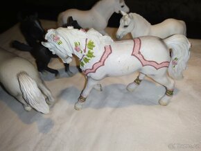 10. Schleich koně lipicán, fellský a jiní - 7