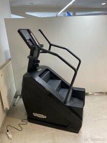 Technogym Artis Step Black edition- schodový trenažer - 7