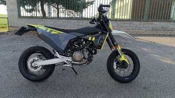 Husqvarna 701 Supermoto 2023 A2 - 7