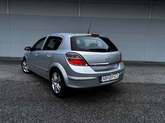 Opel Astra 1.6 85kw 2009‼️NOVÁ STK/EK‼️ - 7