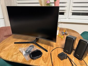 Monitor Samsung WQHD 144HZ 27’ Zakřivený - 7