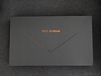 Ultrabook ASUS Zenbook 15 - 7