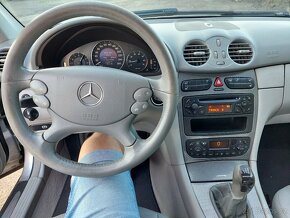 Mercedes CLK - 7