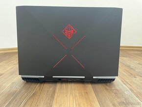 RTX 2070 MAX-Q / i7 9750h Herní notebook HP Omen 15 - 7