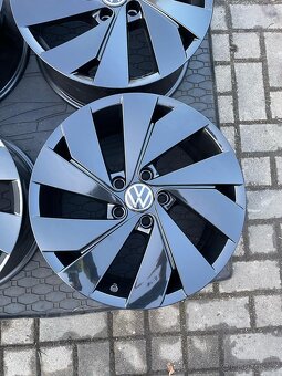 ORIGINÁL Alu Volkswagen Belmont R17, 5x112 - TOP - 7