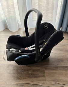 Vajicko Maxi Cosi a základna isofix - 7