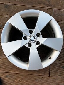 Alu kola 5x112 r17 Škoda Octavia 3 - 7