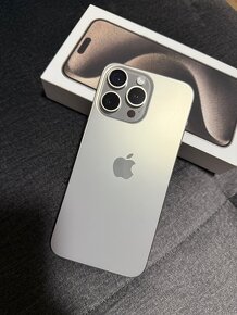 Prodám iPhone 15 pro max 256gb přírodní titan - 7