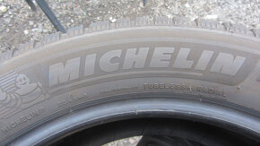 Celoroční pneu 215/55/17 Michelin - 7