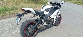 Honda CBR 1000rr 2008 - 7