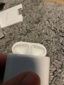 Sluchátka Apple AirPods 2- VANOCNI SLEVA - 7