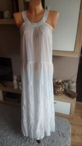 Krásné jednoduché dlouhé bílé maxi šaty - 7