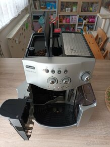 Delonghi Magnifica kávovar - 7