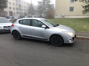 RENAULT Megane 3 - 7