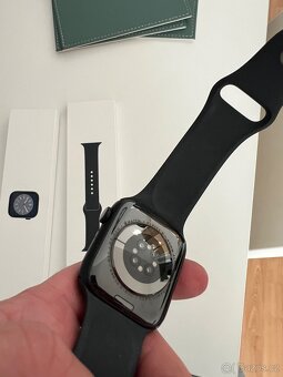 Apple Watch 8 GPS 45 mm - 7