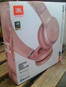 Bezdrátová sluchátka JBL LIVE 460 NC nová + voucher - 7