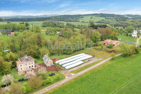 Dvougenerační rodinný dům se zahradou a další stavbou dílny - 7