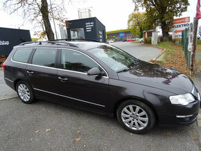 Volkswagen Passat kombi 2,0 TDi - 7