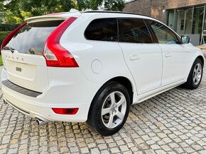 Volvo XC60 2.4D 4x4 AUT R-DESIGN TAŽNÉ NAVI VÝHŘEV SERVISKA - 7