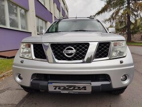 Nissan Navara 2,5 DCi 4WD /servis/ hardtop / - 7