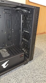 PC skříň Aorus - 7