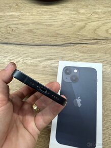 Prodám iPhone 13 mini 128gb midnight blue - 7