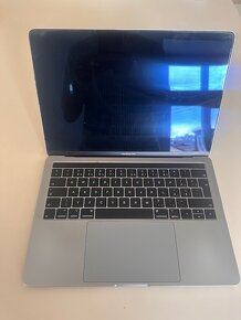 MacBook Pro 13-inch, 2019, Two Thunderbolt 3 ports - 7