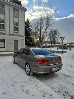 VW Passat B7 2.0 TDI, DSG,HIGHLINE,BI-XENONY - 7