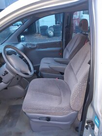 Chrysler Voyager 2,5td - 7