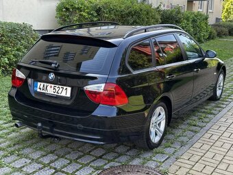 BMW Řada 3 E91 320i ALU kola Serviska 6st. Manuál Navigace - 7