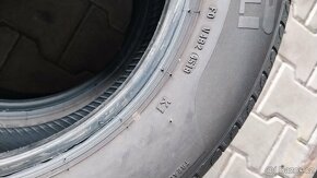 Prodám 2 x letní pneu Pirelli 205/60/16 - 7