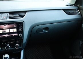 Škoda Octavia 2.0TDi STYLE DCC LED CARPLAY - 7