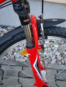 SPECIALIZED HOTROCK - 7