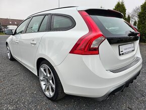 VOLVO V60 2011 D5 158kW R-DESIGN,SERVISNÍ KNÍŽKA - 7