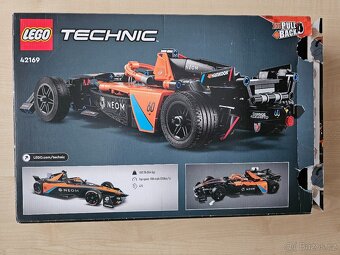 Lego Technic 42169 NEOM McLaren Formula E Team - 7