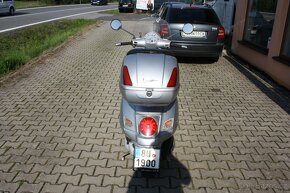 Piaggio Vespa GT 200 - 7