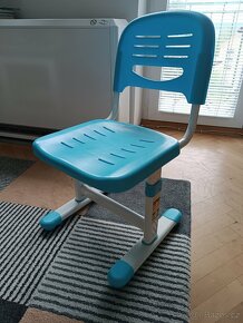 Dětský psací stůl a židle - výškově nastavitelné - 7