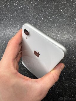 Iphone XR, 128 gb, bílý - 7