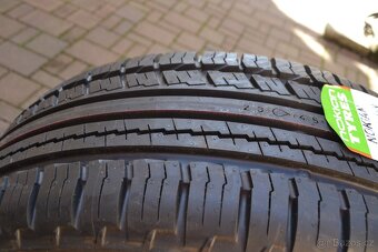 2ks NOVÉ užitkové zátěžové pneu Nokian 215/60R17 C - 7