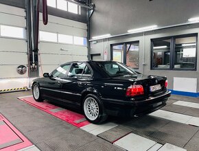 BMW Rad 7 740 i E38, Alcantara + originál fabrický M-Paket - 7