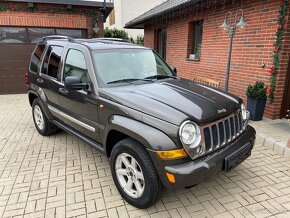 JEEP CHEROKEE / LIBERTY / 2.8 CRD LIMITED / 120 KW / AUTOMAT - 7