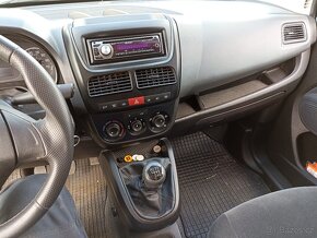 FIAT DOBLO 1.6 JTD (2010) - 7