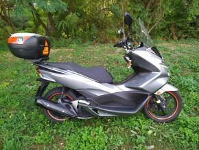 Skútr Honda PCX 125 rok 2015 - 7